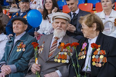 Оренбуржцы отмечают главный праздник страны